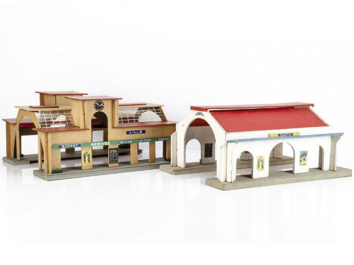 French Hornby Wooden Accessories
